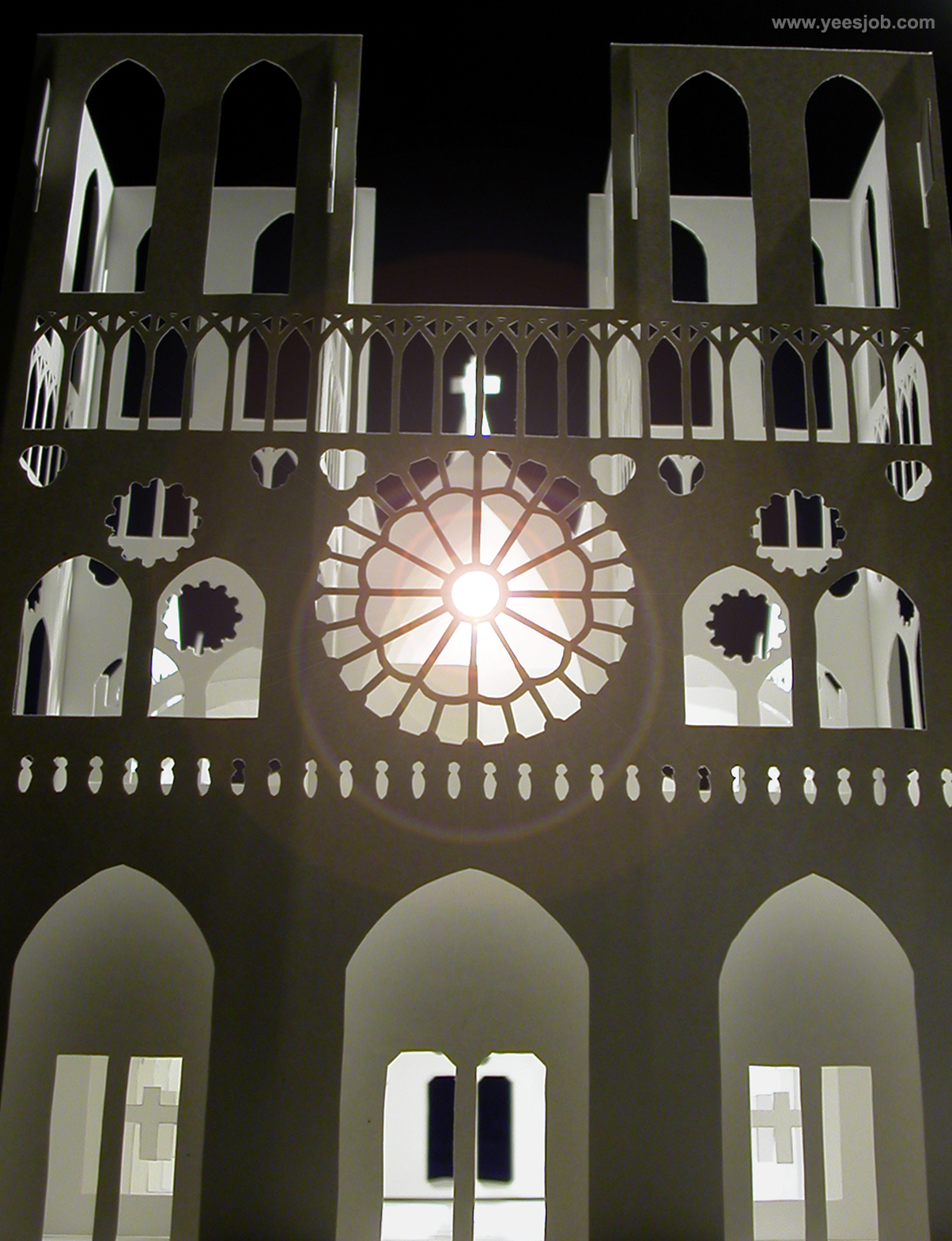 Notre Dame Kirigami popup origamic 03.JPG