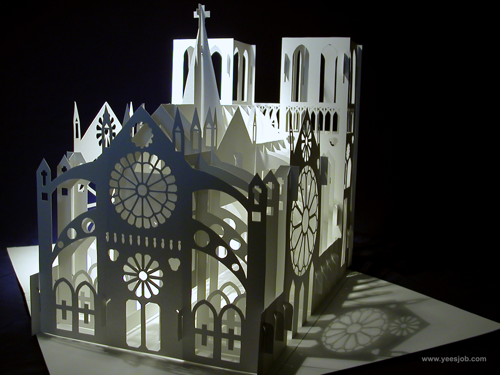 Notre Dame Kirigami popup origamic 13.JPG