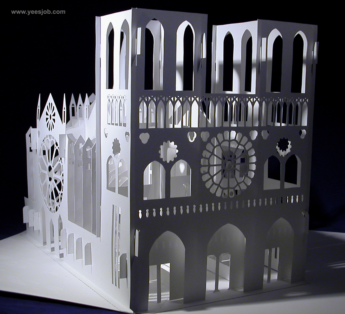 Notre Dame Kirigami popup origamic 16.JPG