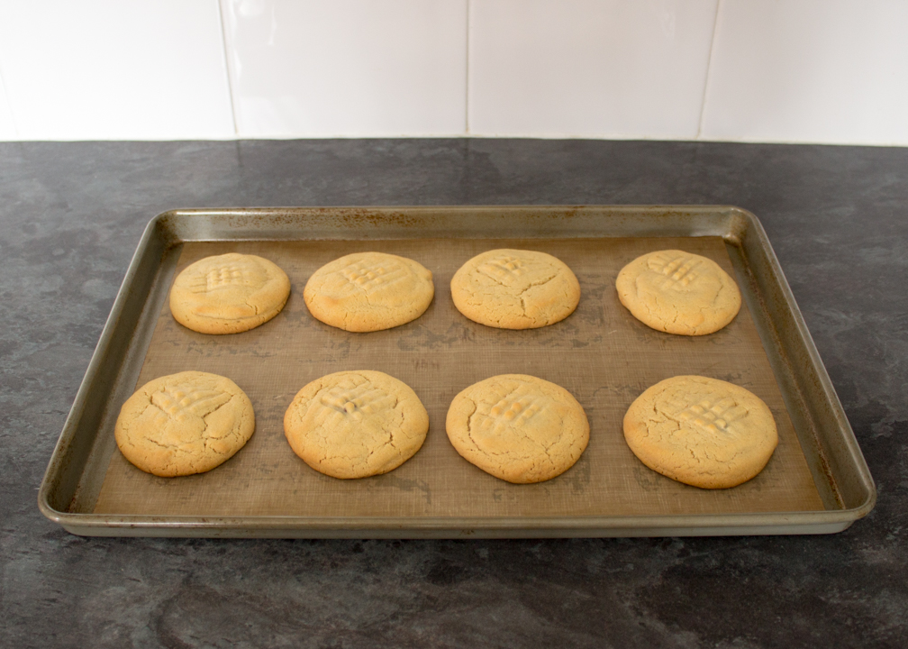 Nutella Stuffed Peanut Butter Cookies-7.jpg