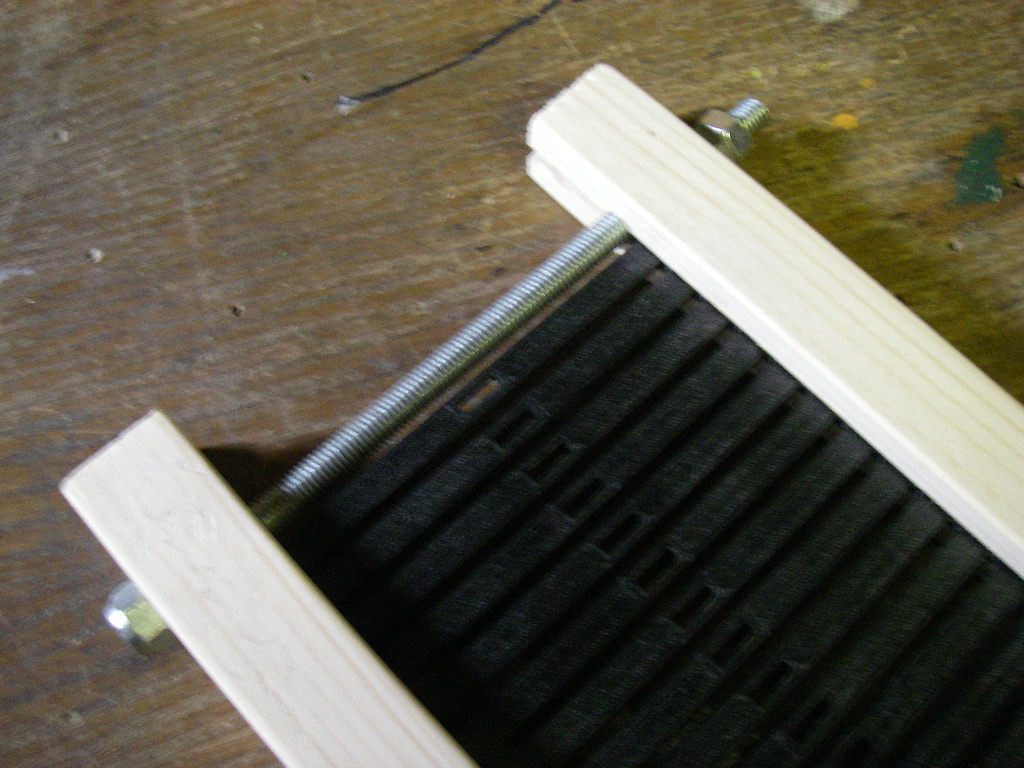 Ohloom_comb_closeup.jpg