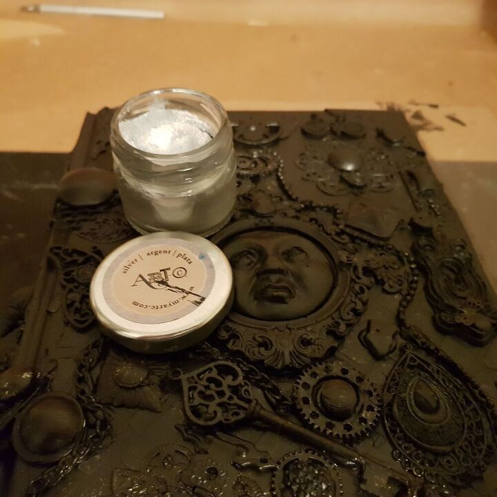 Old book upcylced into a jewellery box (15).jpg