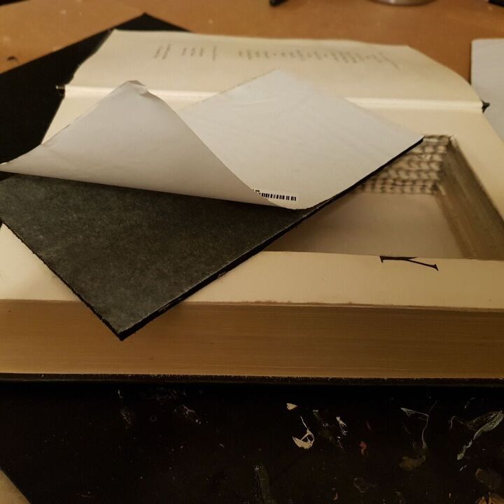 Old book upcylced into a jewellery box (6).jpg