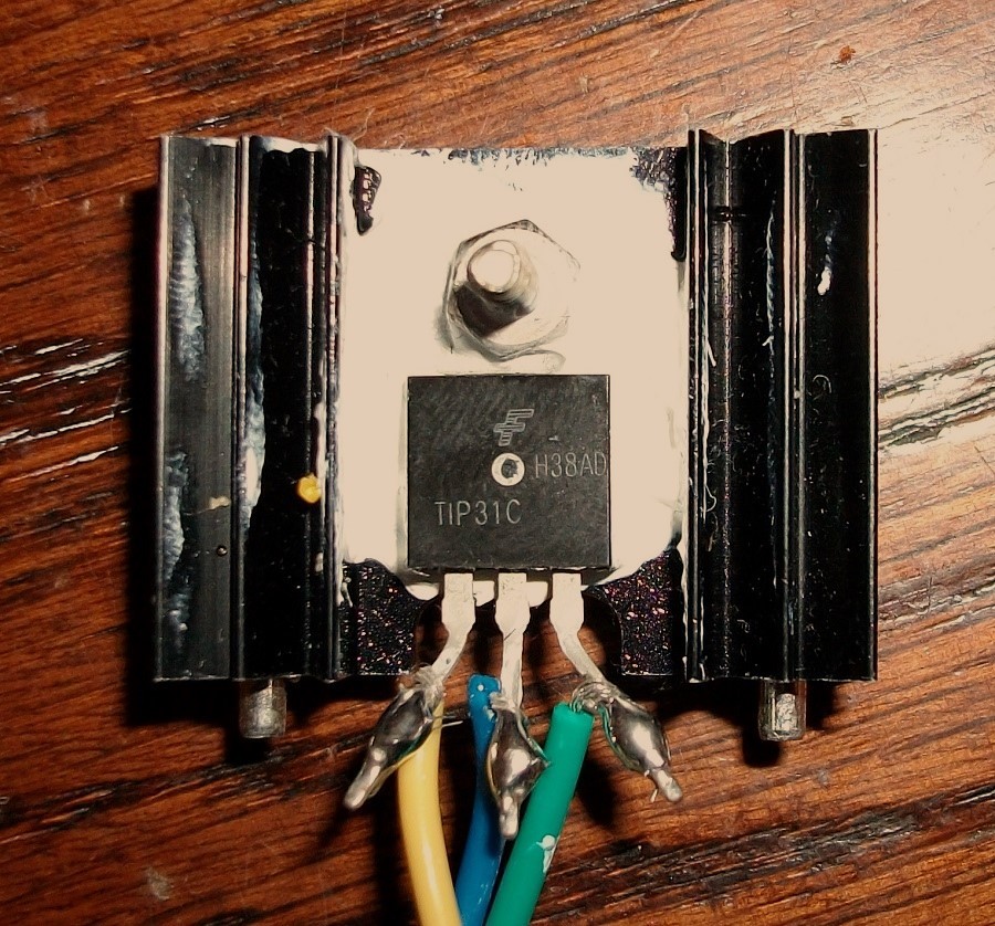 One Transistor Sound Light 03 Step 02 Attach the Power Transistor.jpg