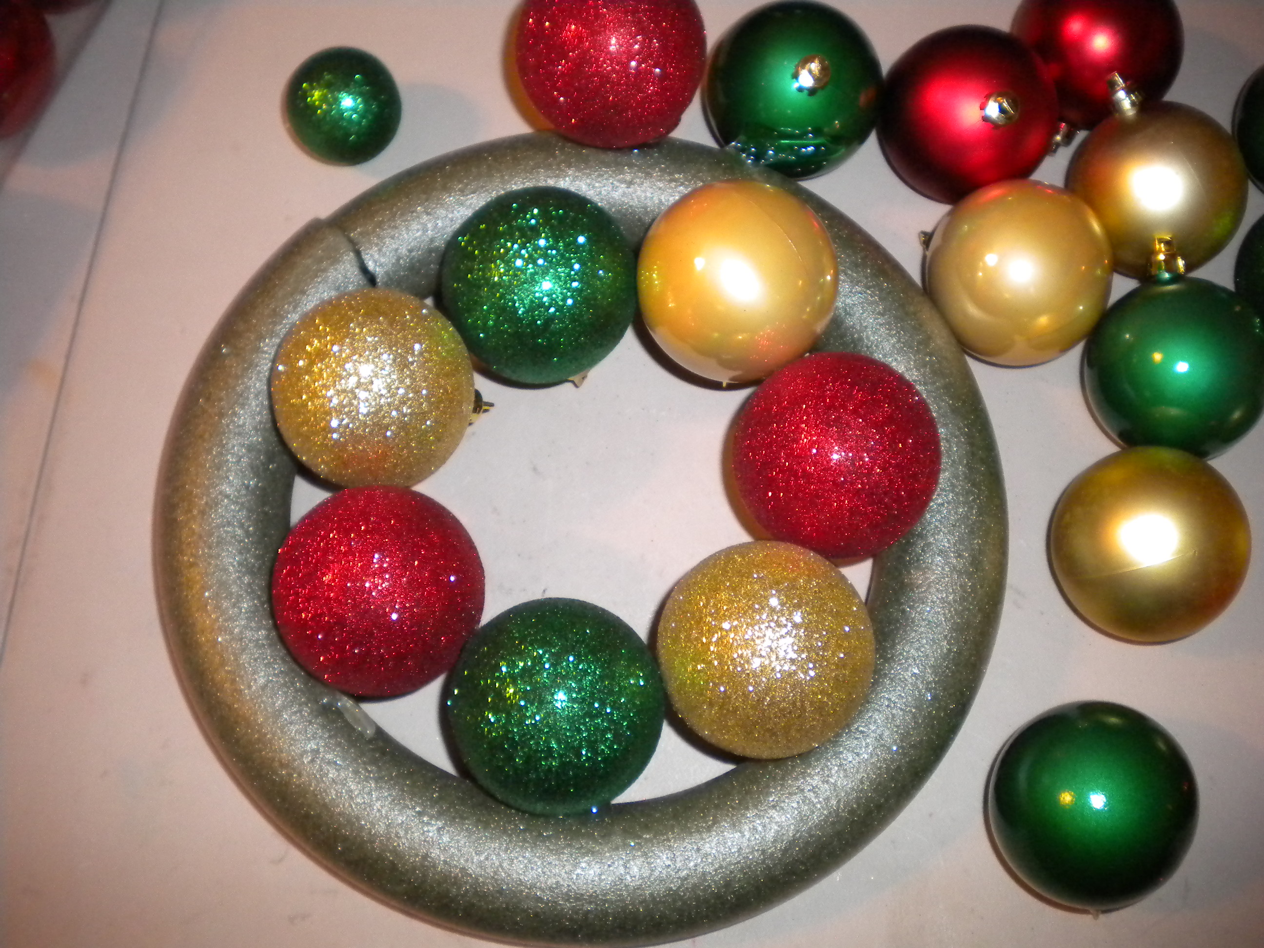 Ornament Wreath 004.JPG