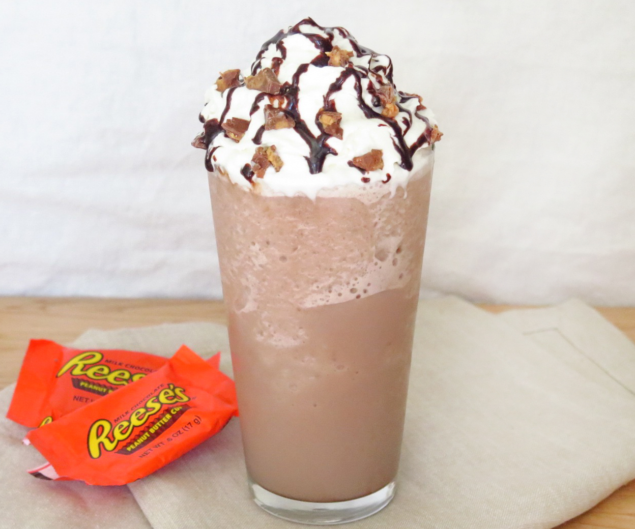 PB cup frappe-8.jpg