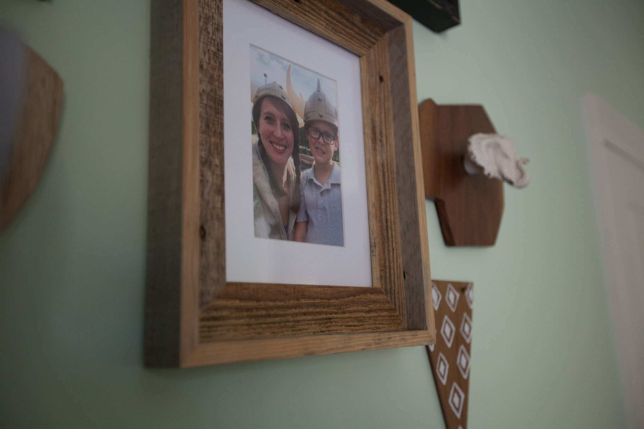 Pallet Wood Picture Frame-2.jpg