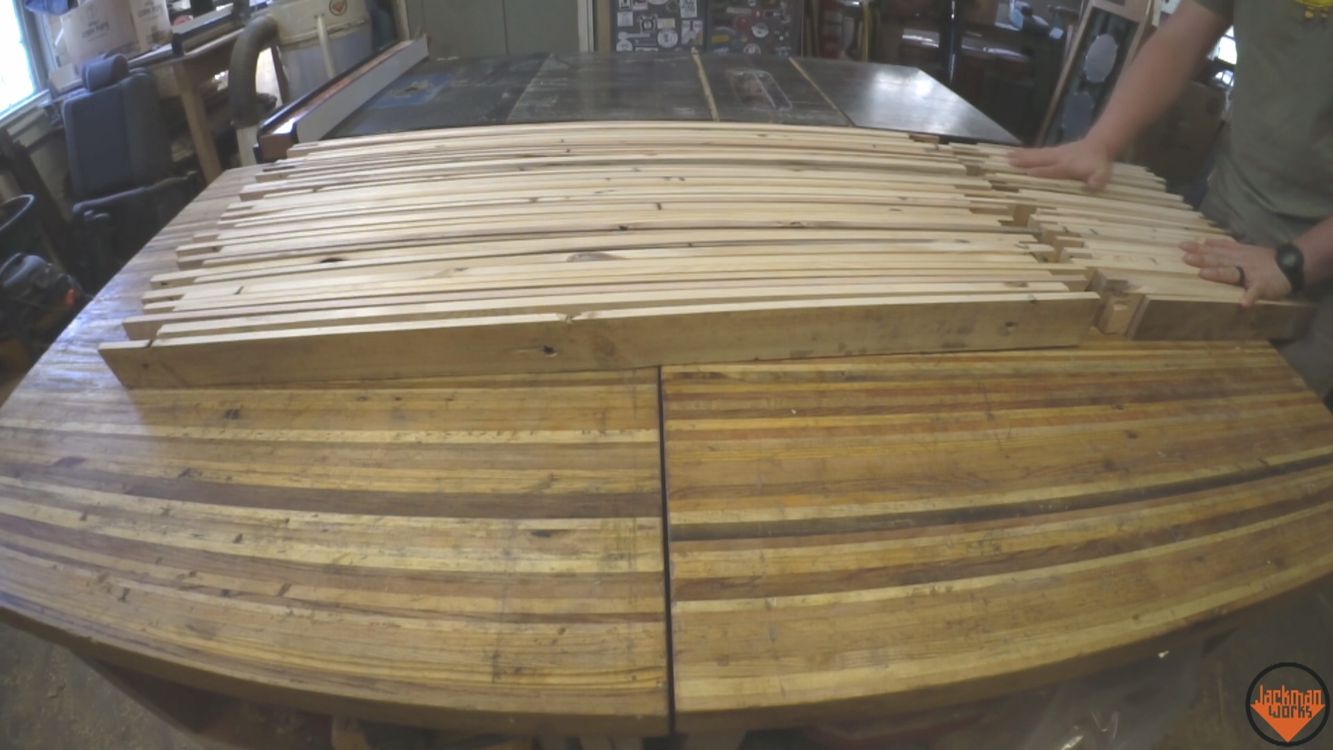 Pallet Wood Slat Bench 12.jpg