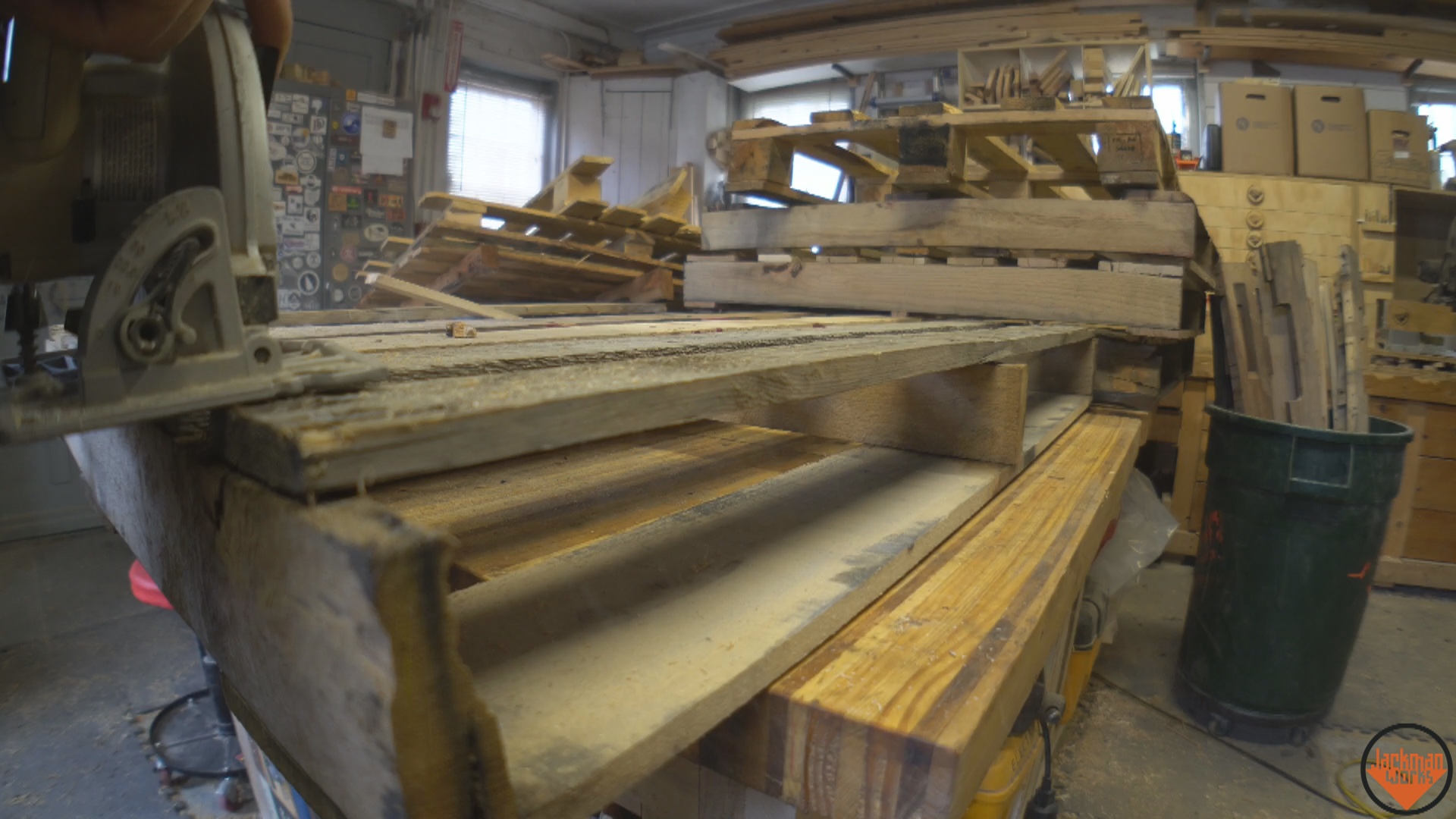 Pallet Wood Slat Bench 4.jpg