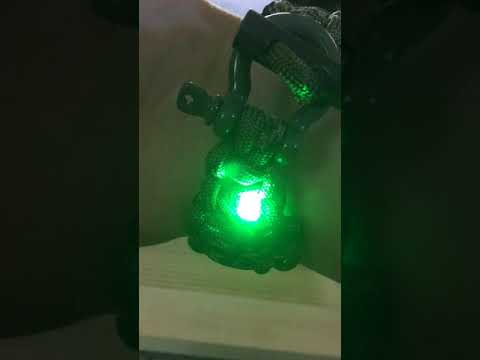 Paracord Bracelet w LED light 1