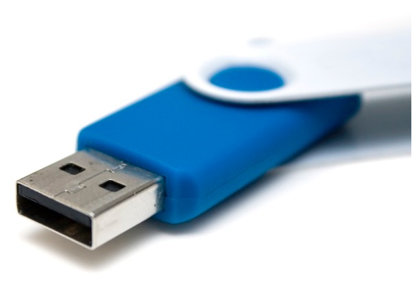 Password-protect-USB-drive-www.techerator.com_.jpg