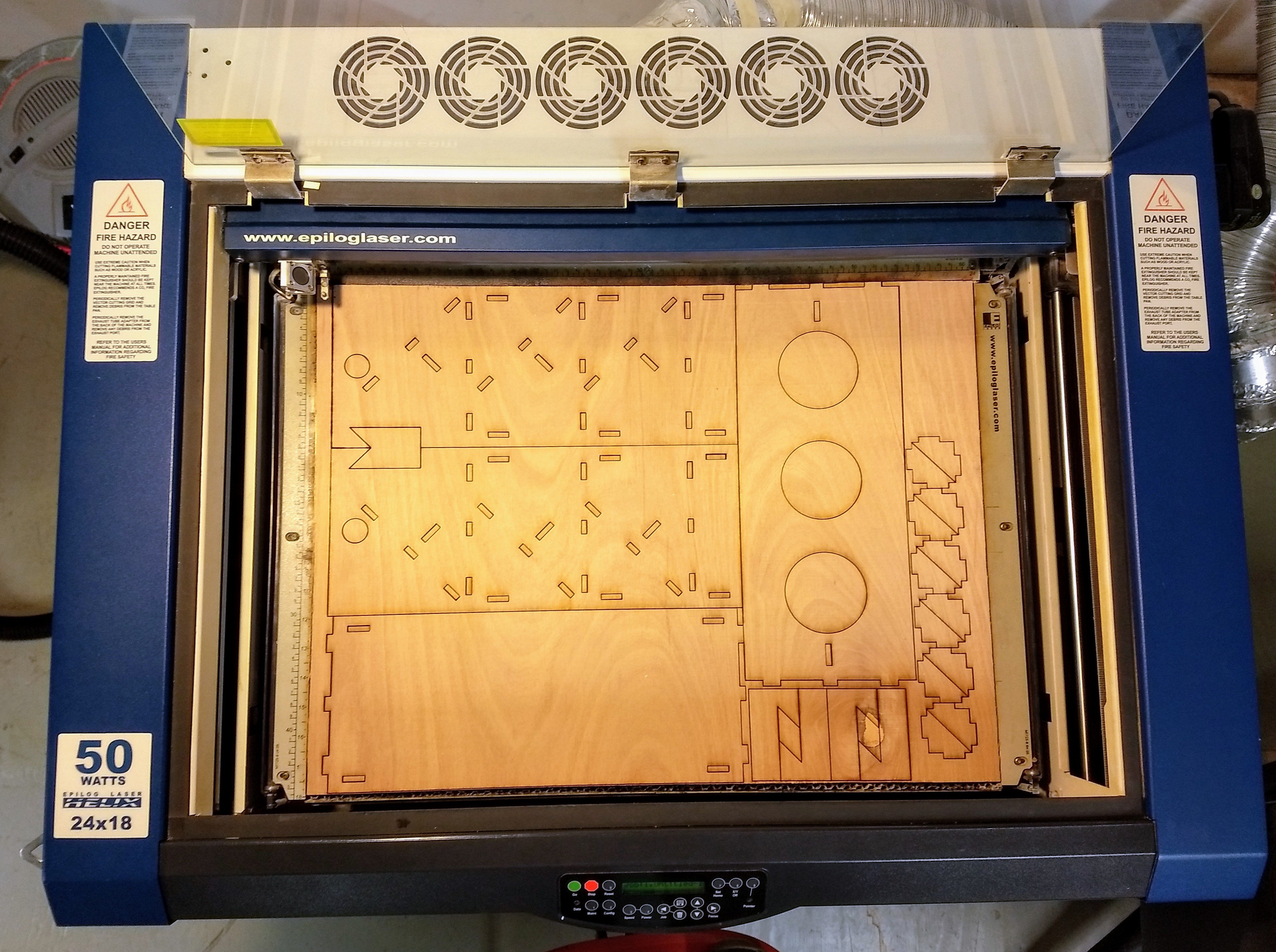 Photo Instructables 6 inch burn in laser table.jpg