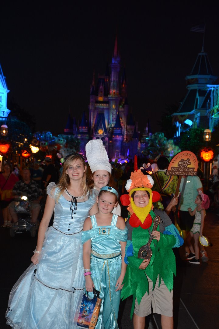 PhotoPass_Visiting_Mickeys_Not_So_Scary_Halloween_Party_7466680046.jpg