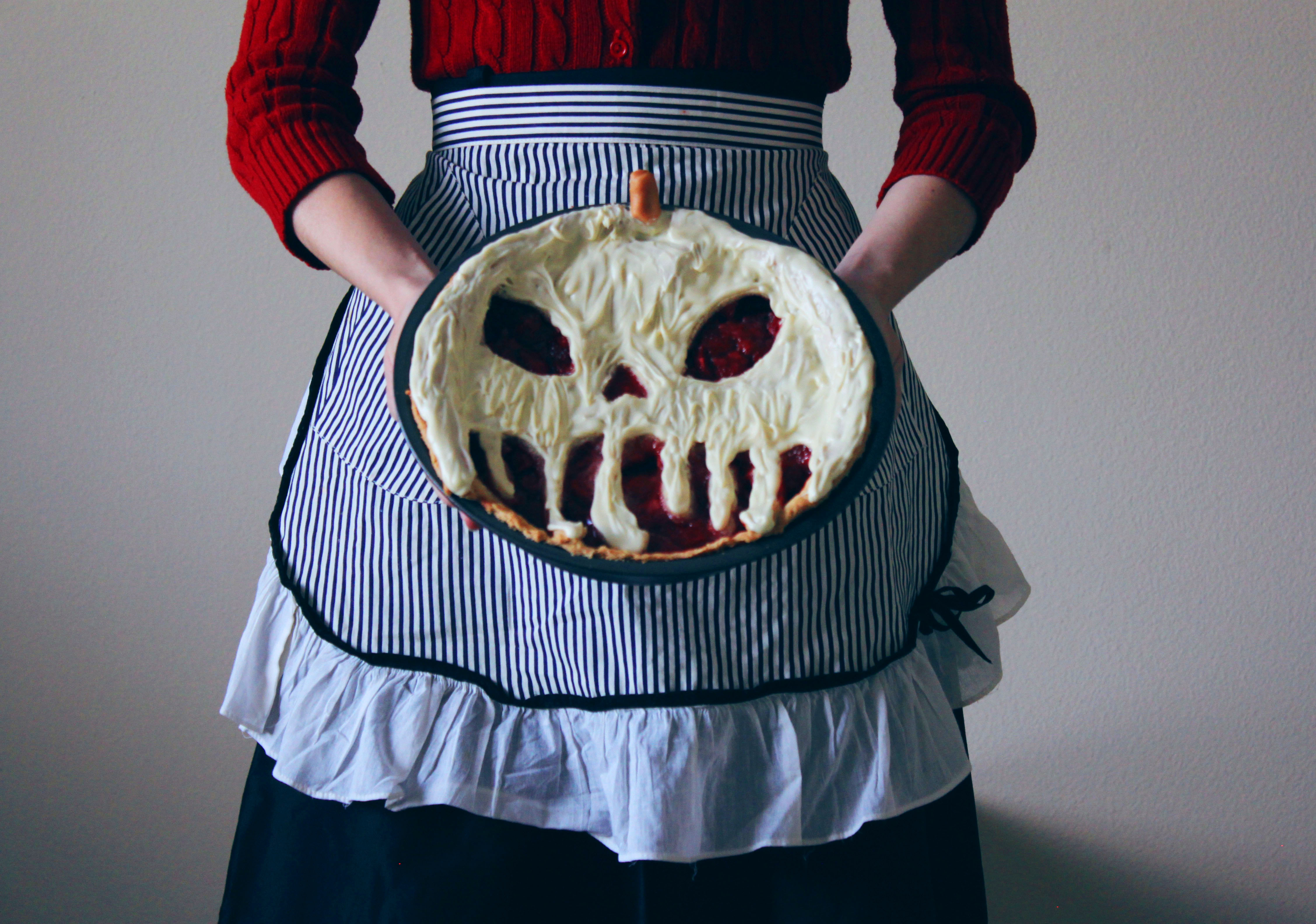 Pie with apron finished.jpg