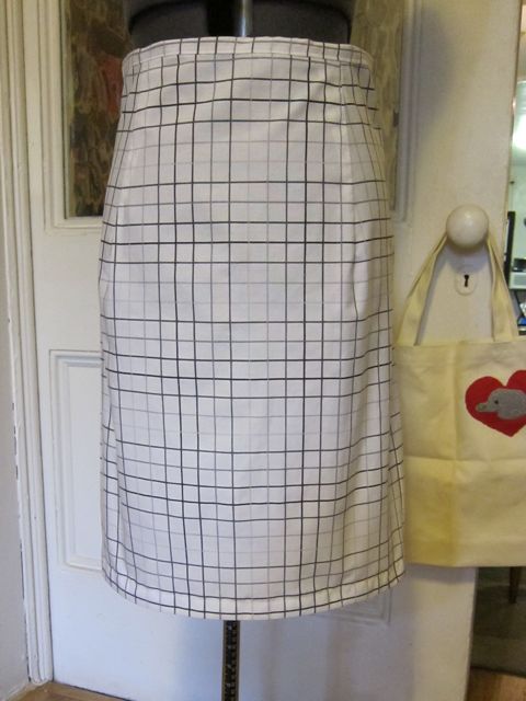 Pillowcase Pencil Skirt Step 23.jpg