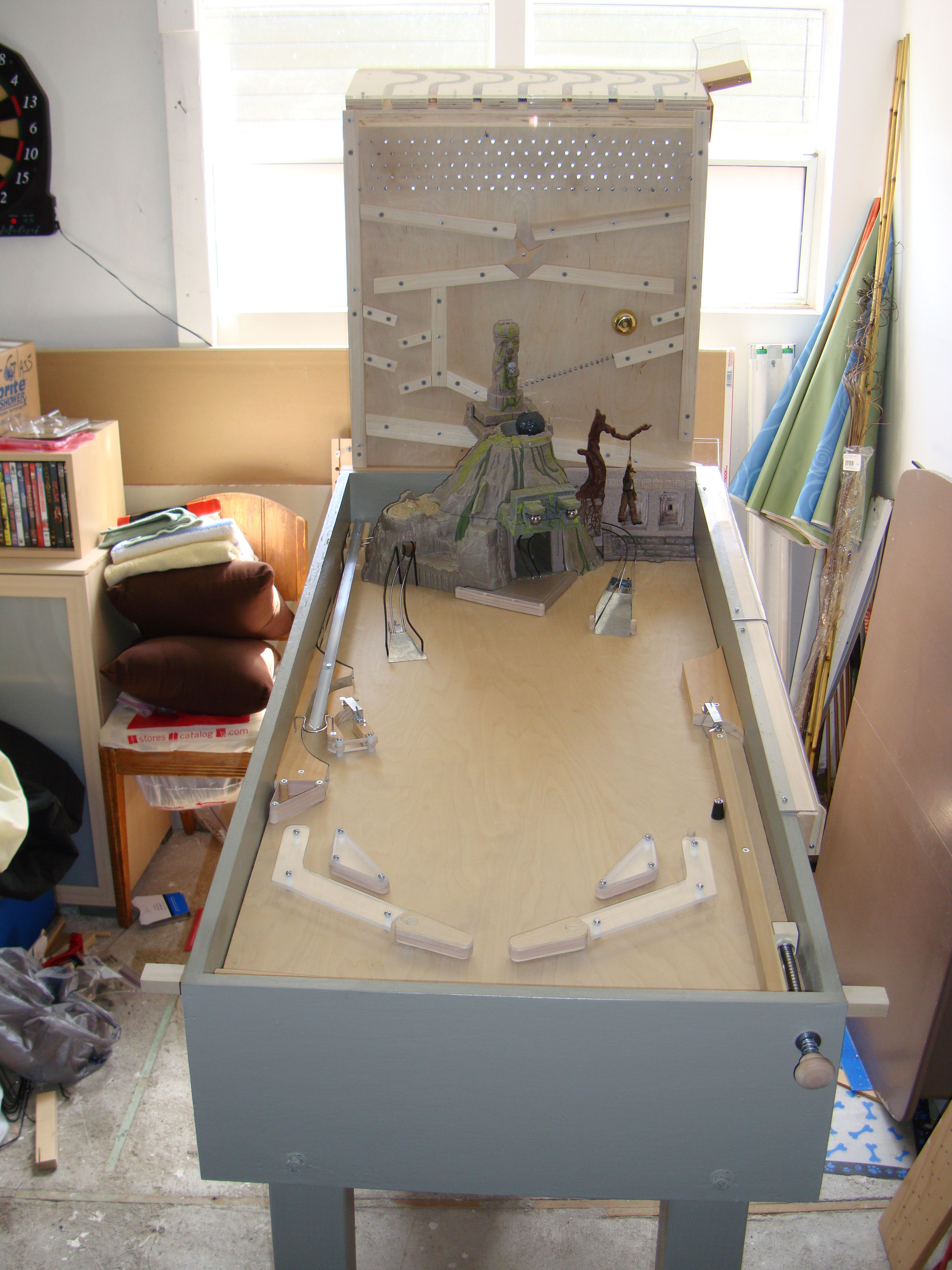 Pinball Machine2.jpg