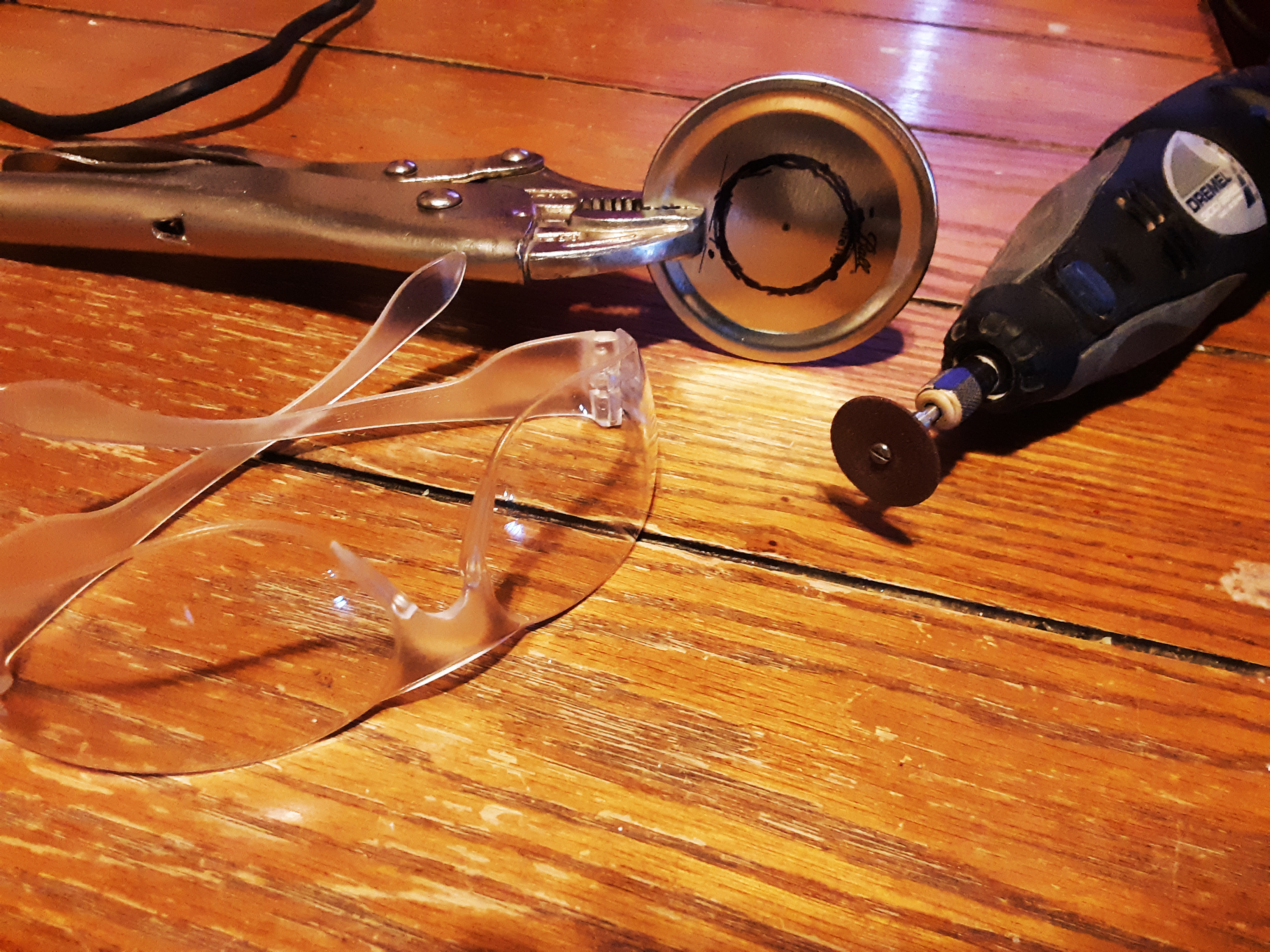 Pliers,Dremel wth cut-off disk,Saftey Glasses.jpg