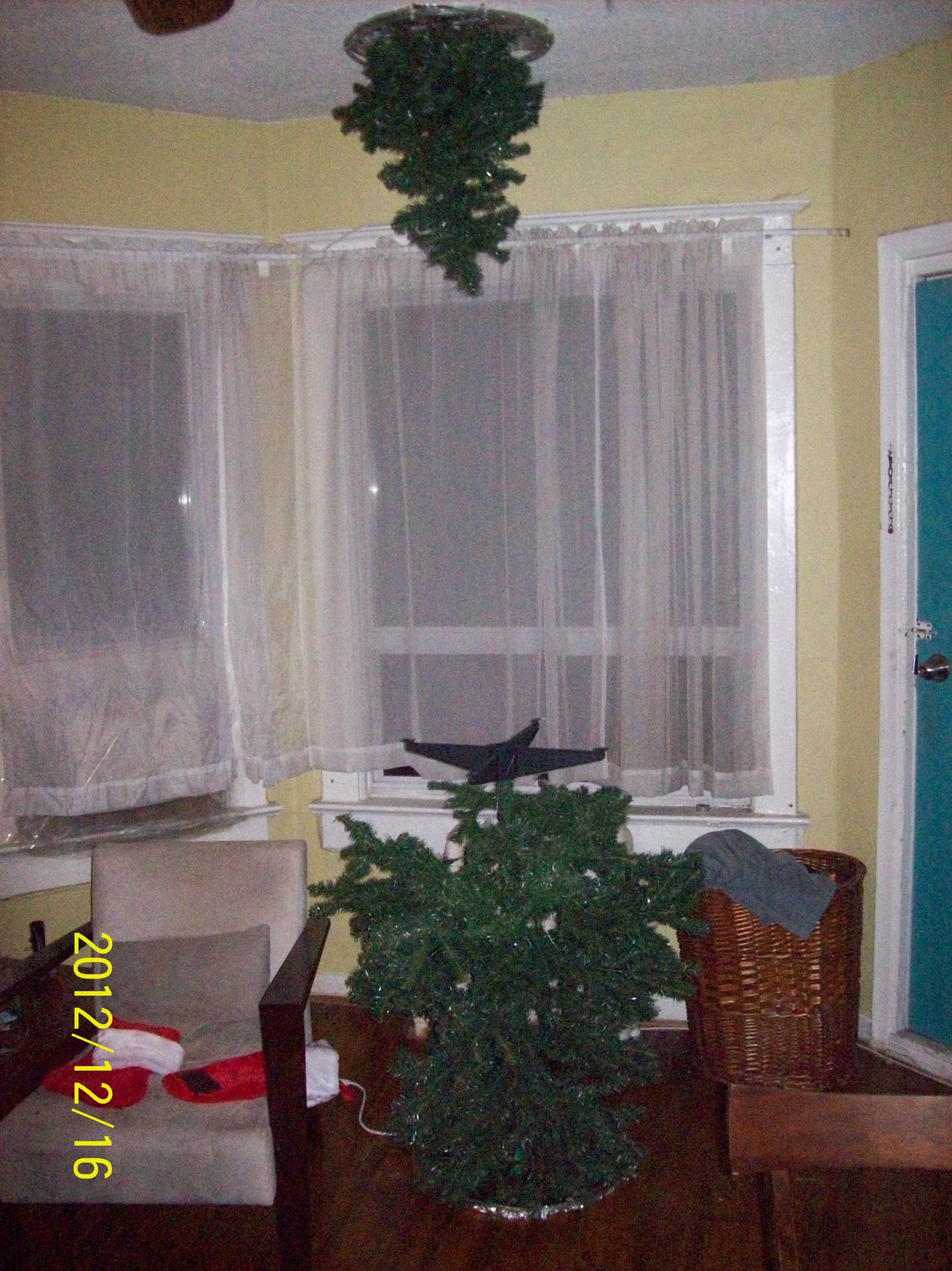 Portal-Christmas-Tree-2012-011.JPG