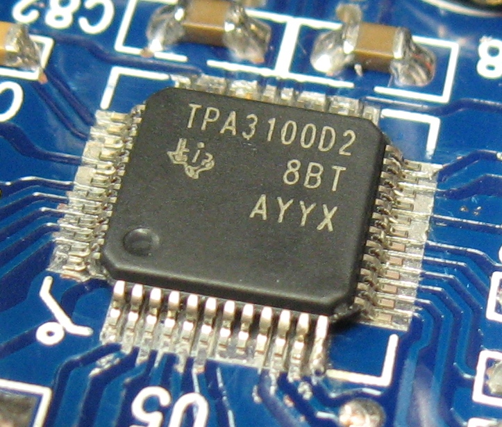 Power amp IC replacement 006 cropped.jpg