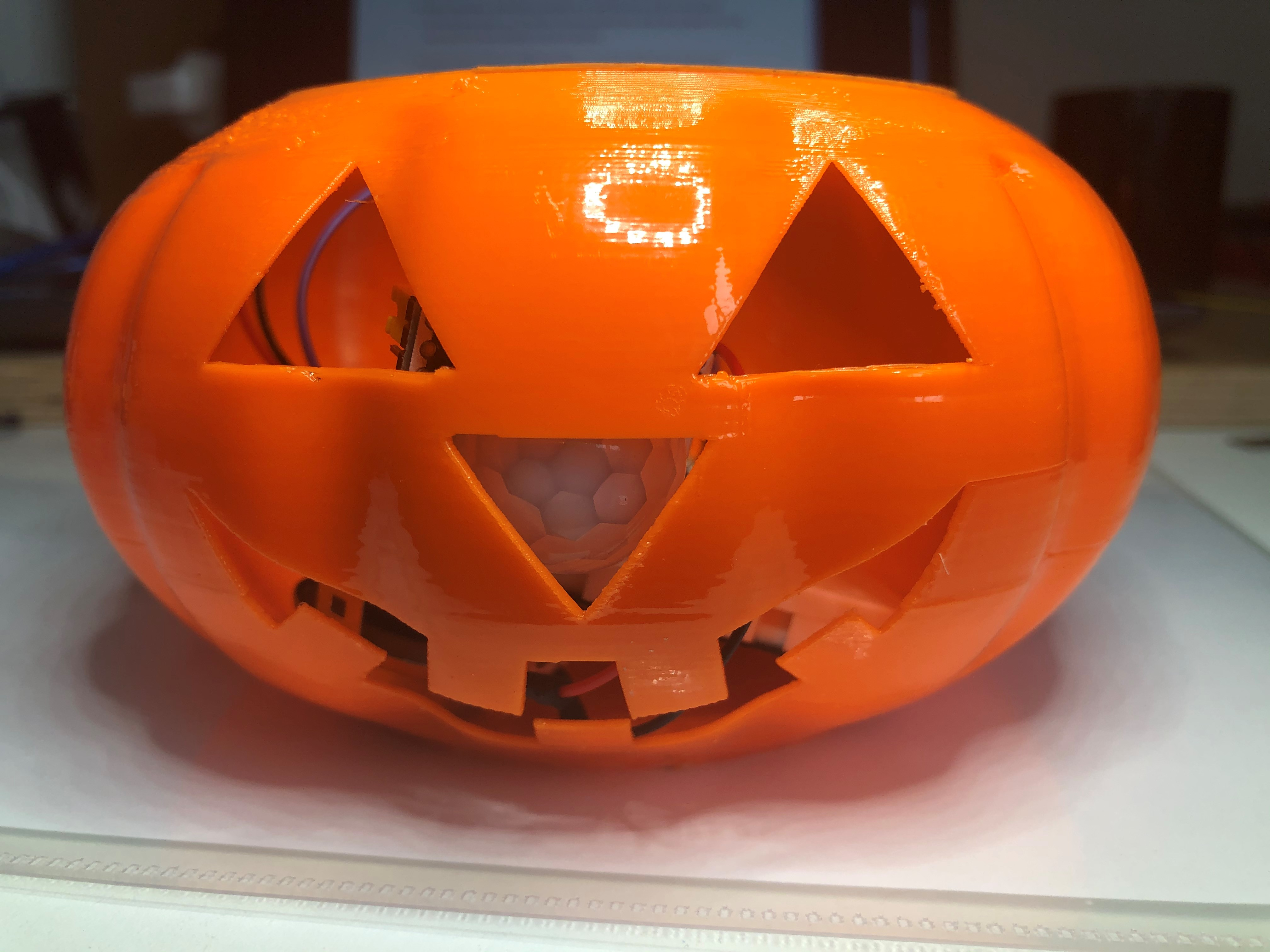 Printed Pumpkin with Electronics.png