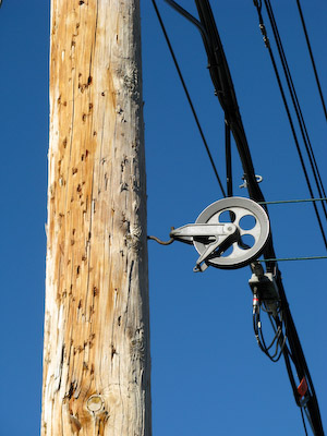 Pulley on pole.jpg