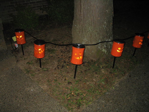 PumpkinLanterns wFlash.JPG