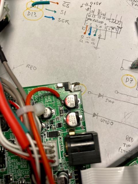 RC-1 inside connection to 9 Volt.jpg