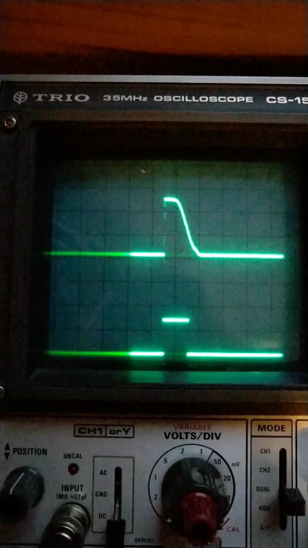 RC30_oscilloscope_in_out.jpg