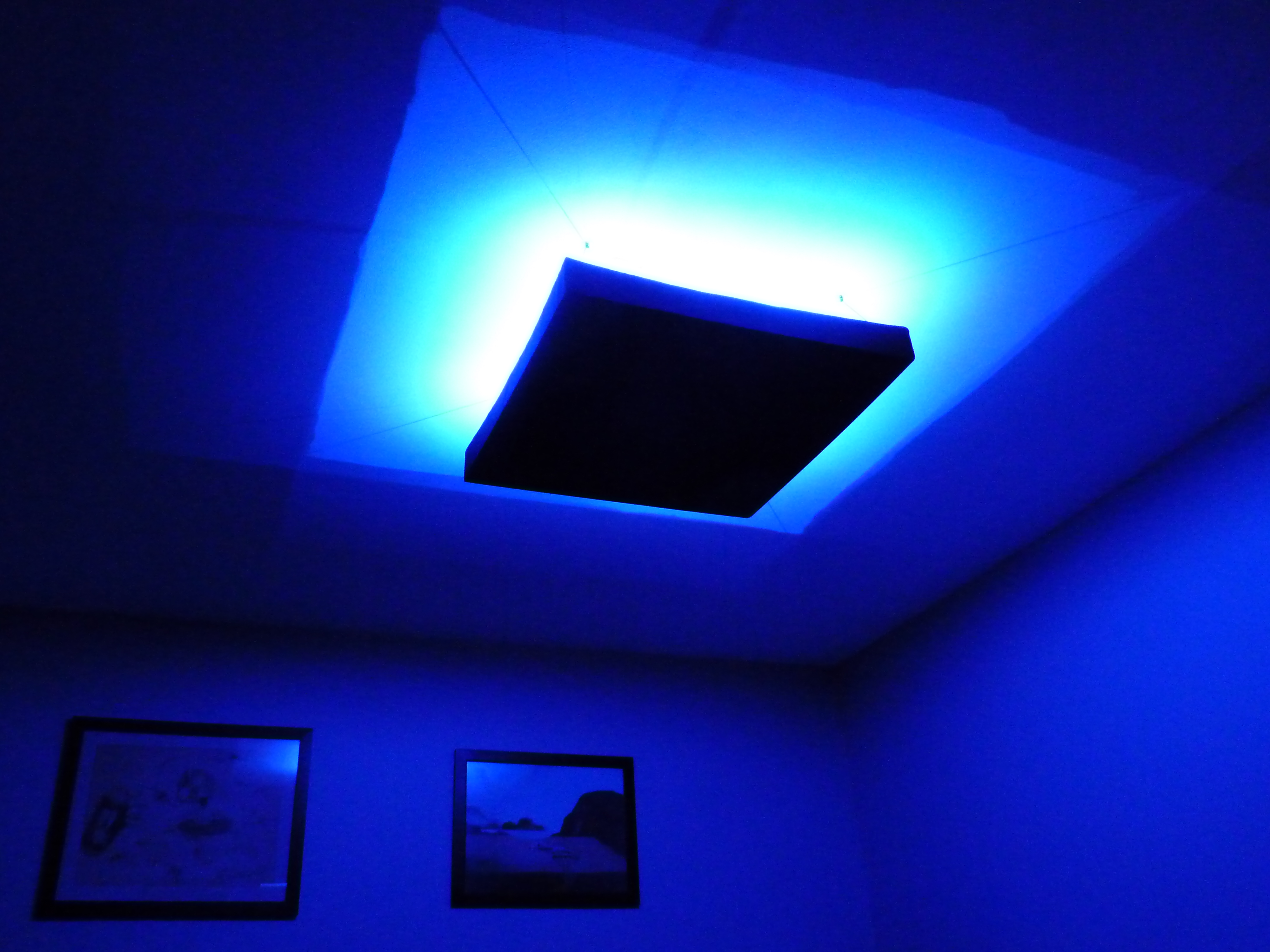 RGB_Lamp_Blue.JPG