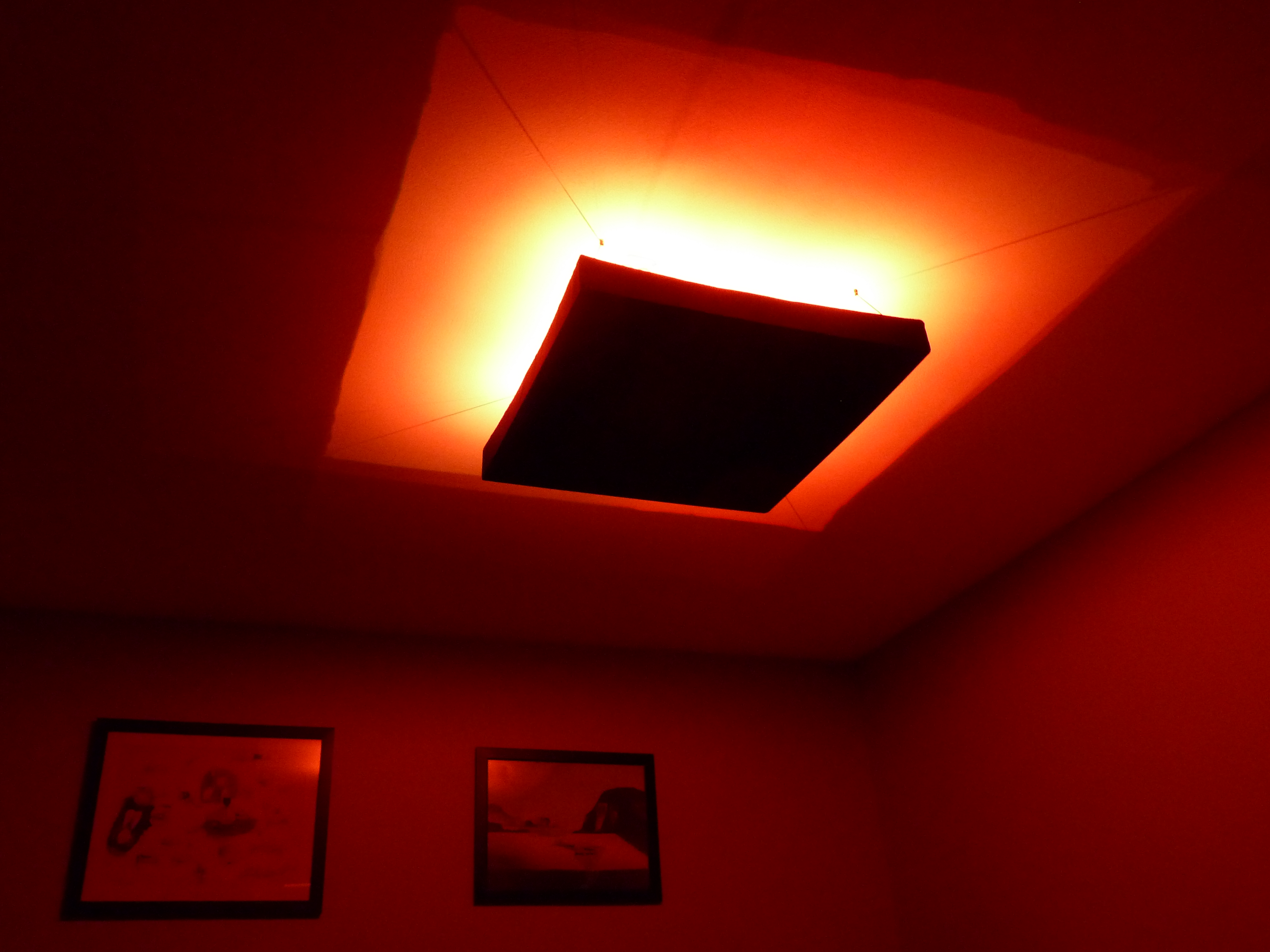 RGB_Lamp_Red.JPG