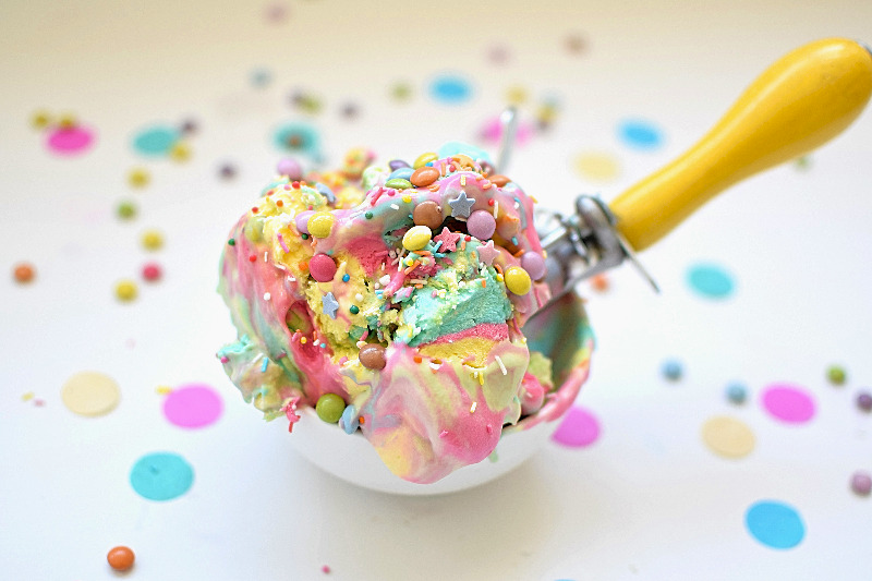 Rainbow-ice-cream-in-scoop-21.jpg