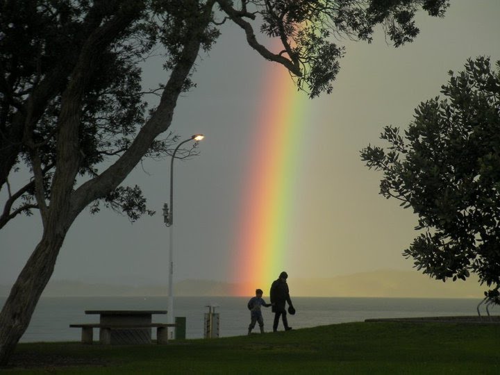 Rainbow_At_Maraetai_Beach_New_Zealand.jpg