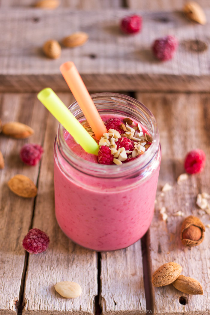 Raspberry-Almond-Smoothie.jpg