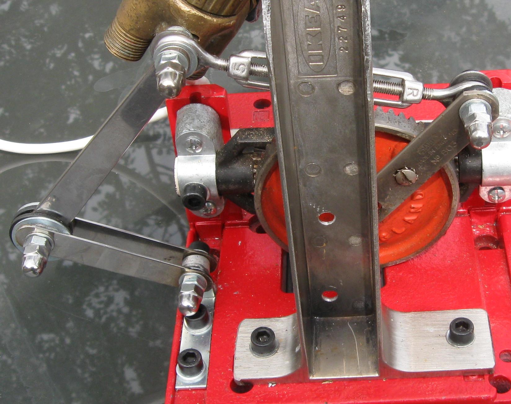 Rear Damper Linkage 1.JPG