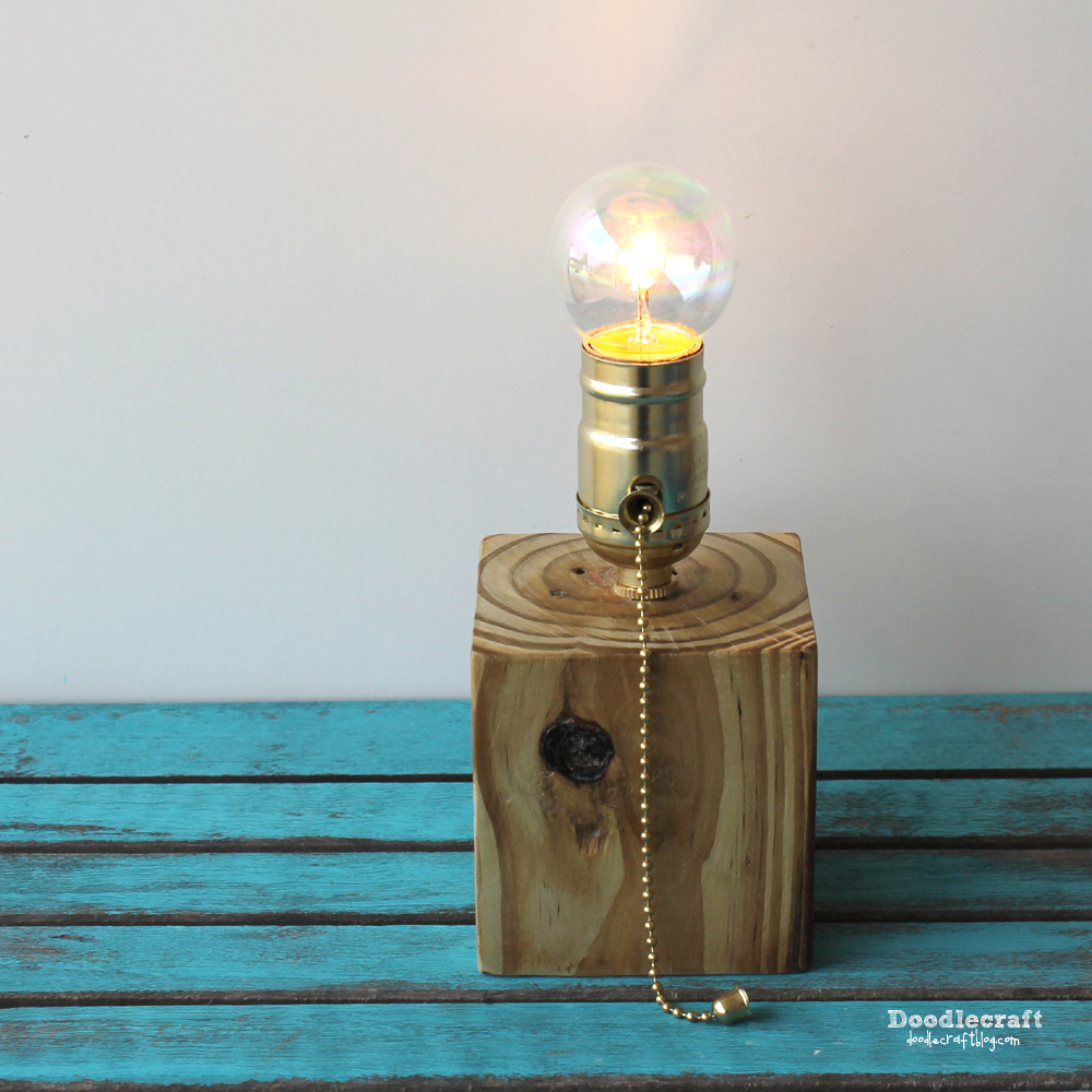 Reclaimed amazing pallet wood pull chain lamp with himmeli shade geometric coffee stirrers straws and wire easy cheap design (1).JPG