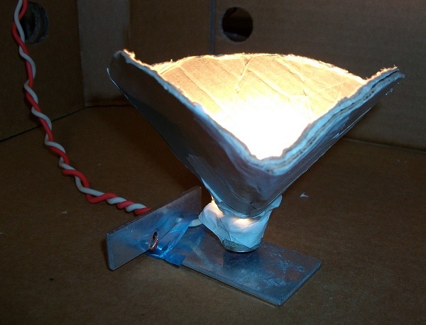 Recycled Desk Lamp 01 Product.jpg