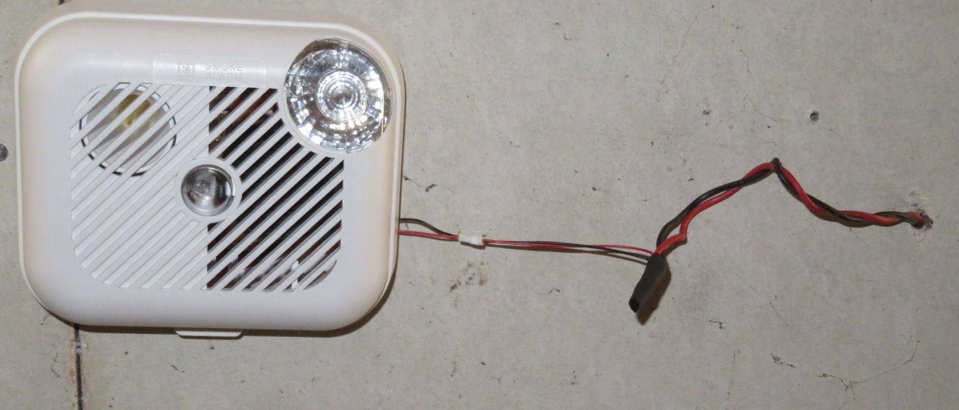 Remote Smoke Alarm Buzzer 2021 v15_html_cf492039d76a97b8.jpg