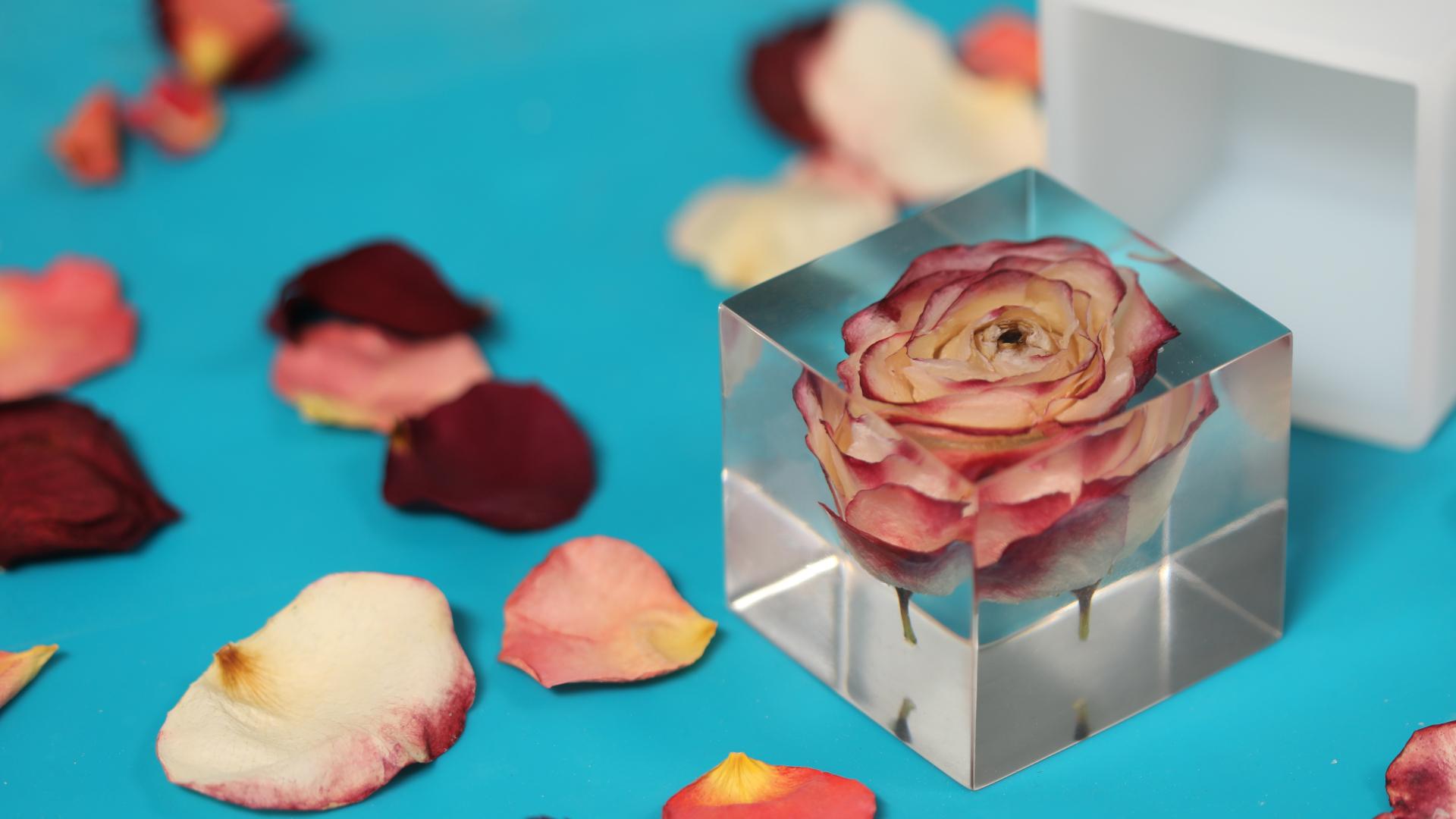 Resin Flowers Thumbnail.jpg