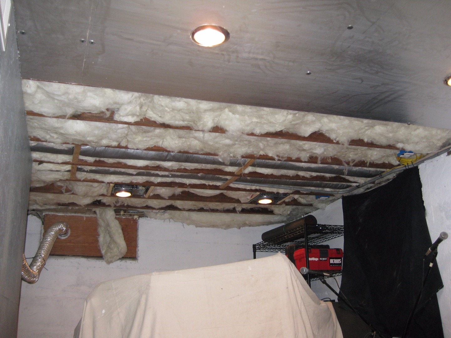 Rigid Insulation Installation 2.JPG