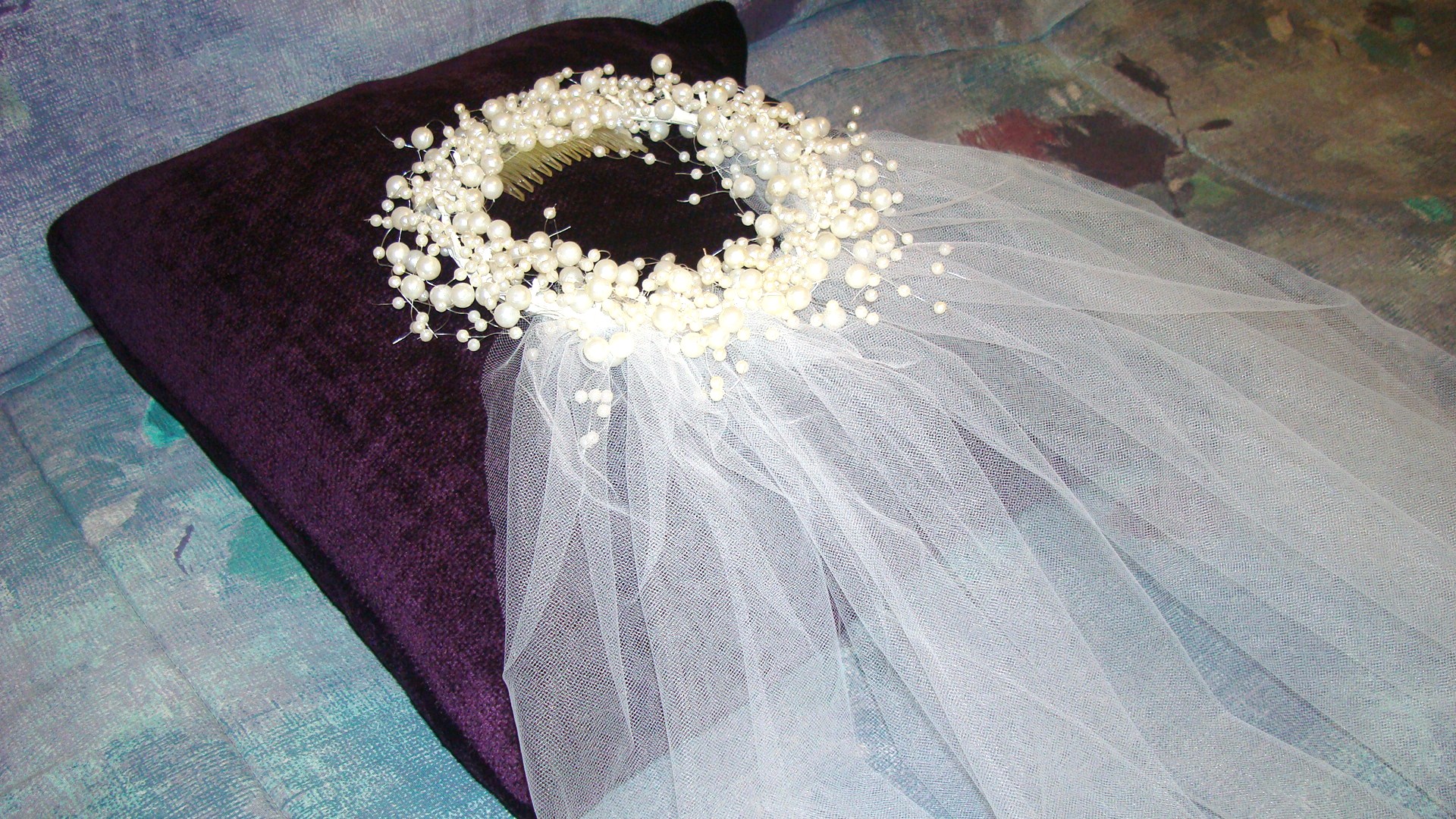 Rock table and wedding veil stuff 076.jpg