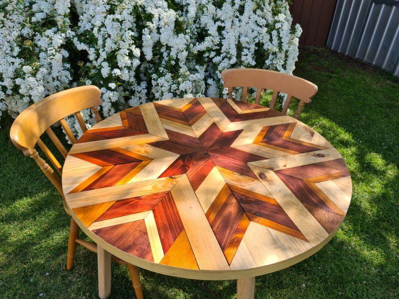 Round barn quilt table (145).jpg