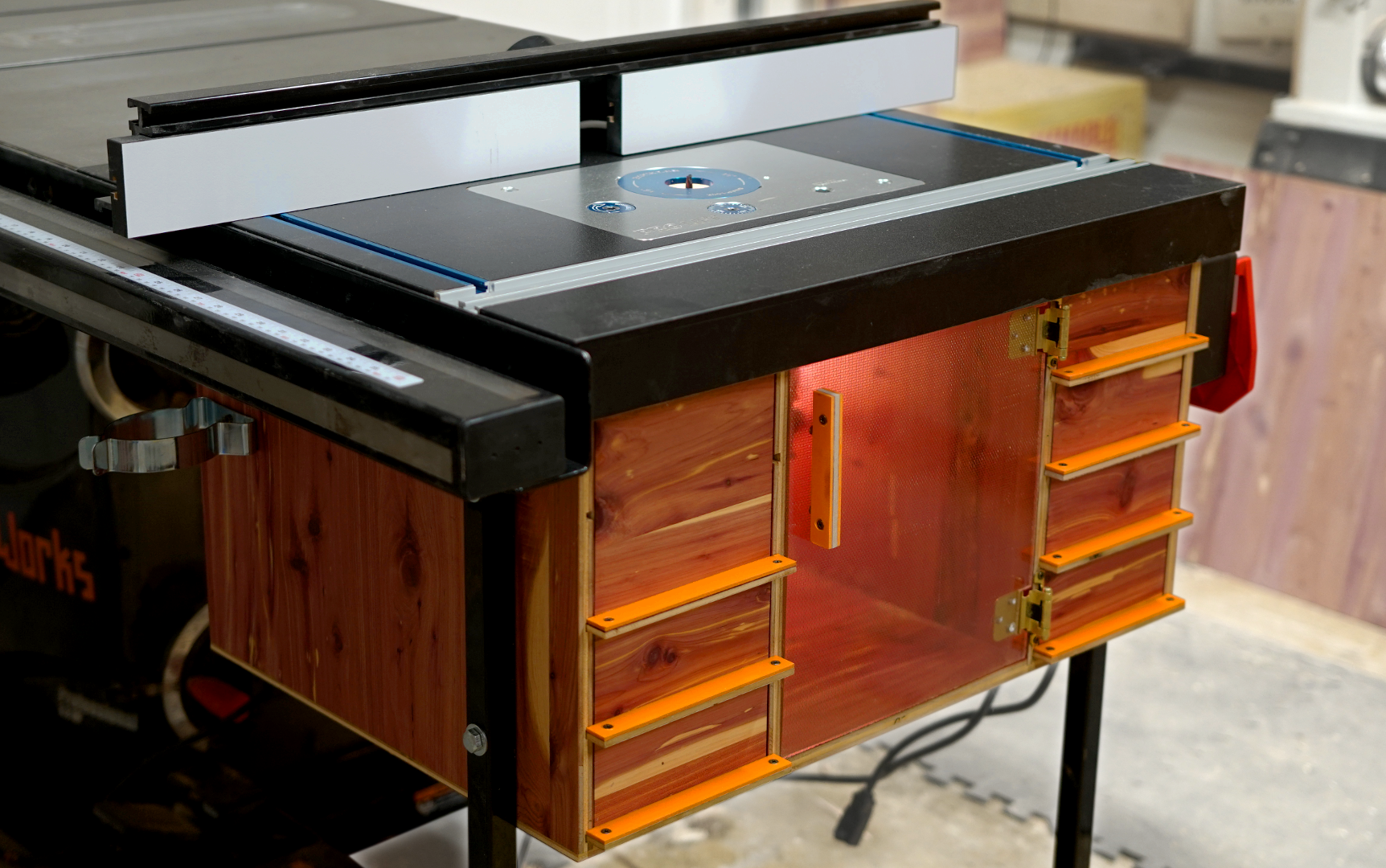 Router Table &amp; Storage Cabinet 1.png