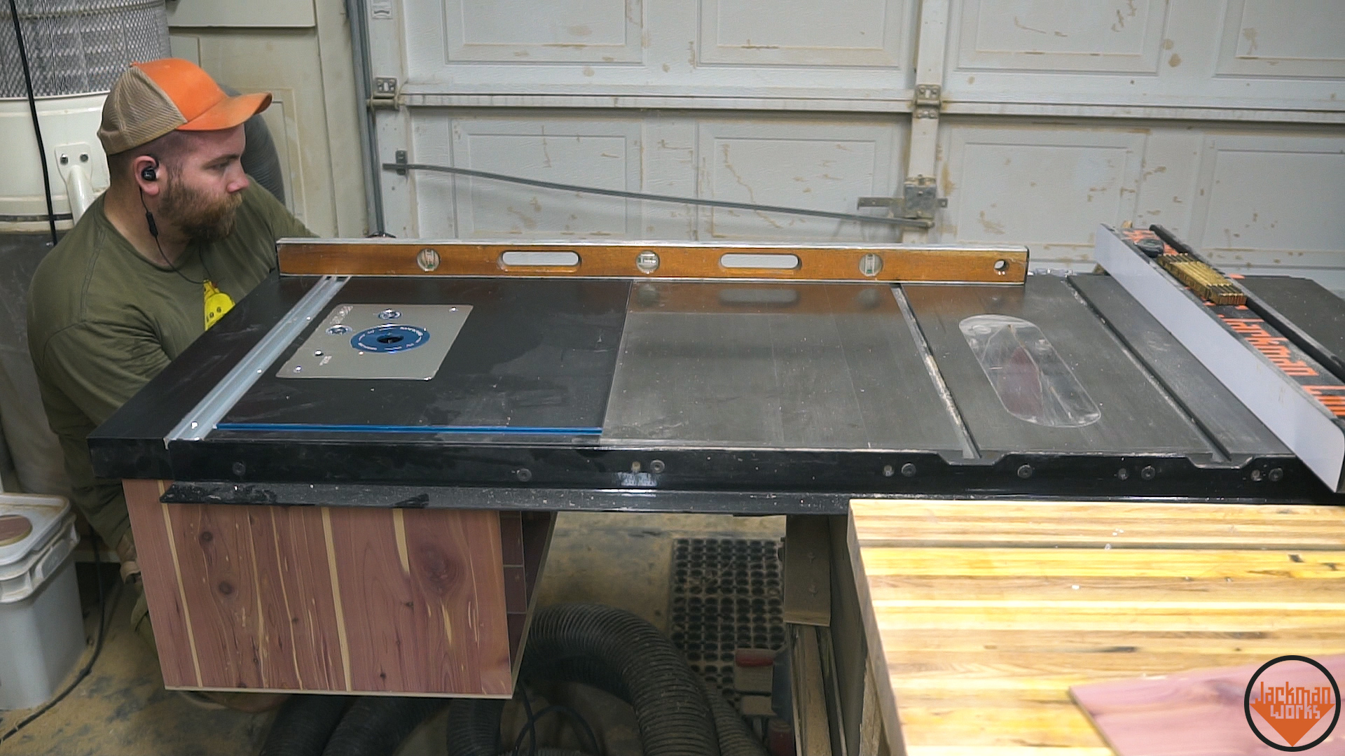 Router Table &amp; Storage Cabinet 18.jpg