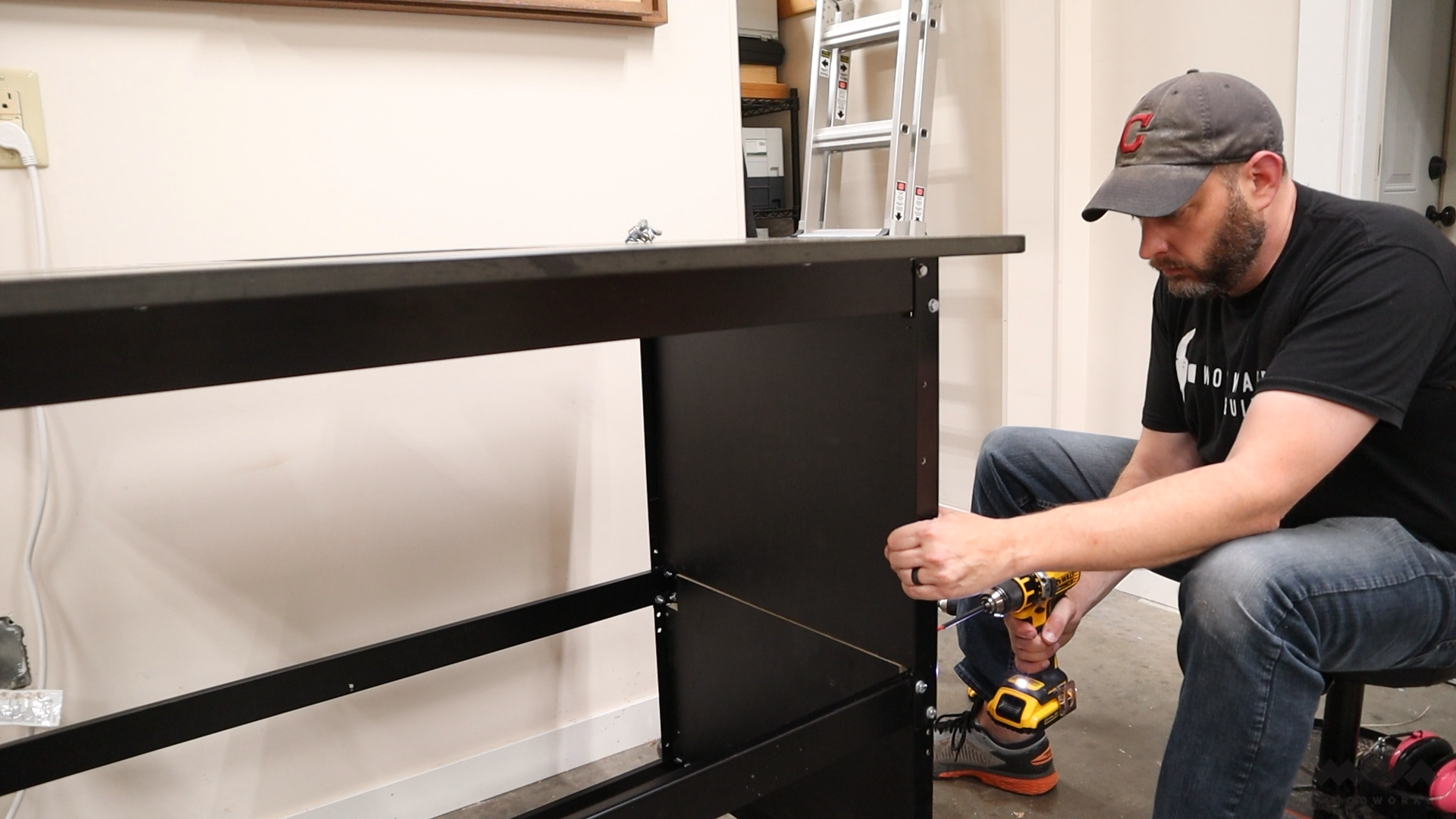 Router Table Storage Installing Panels 2.bmp