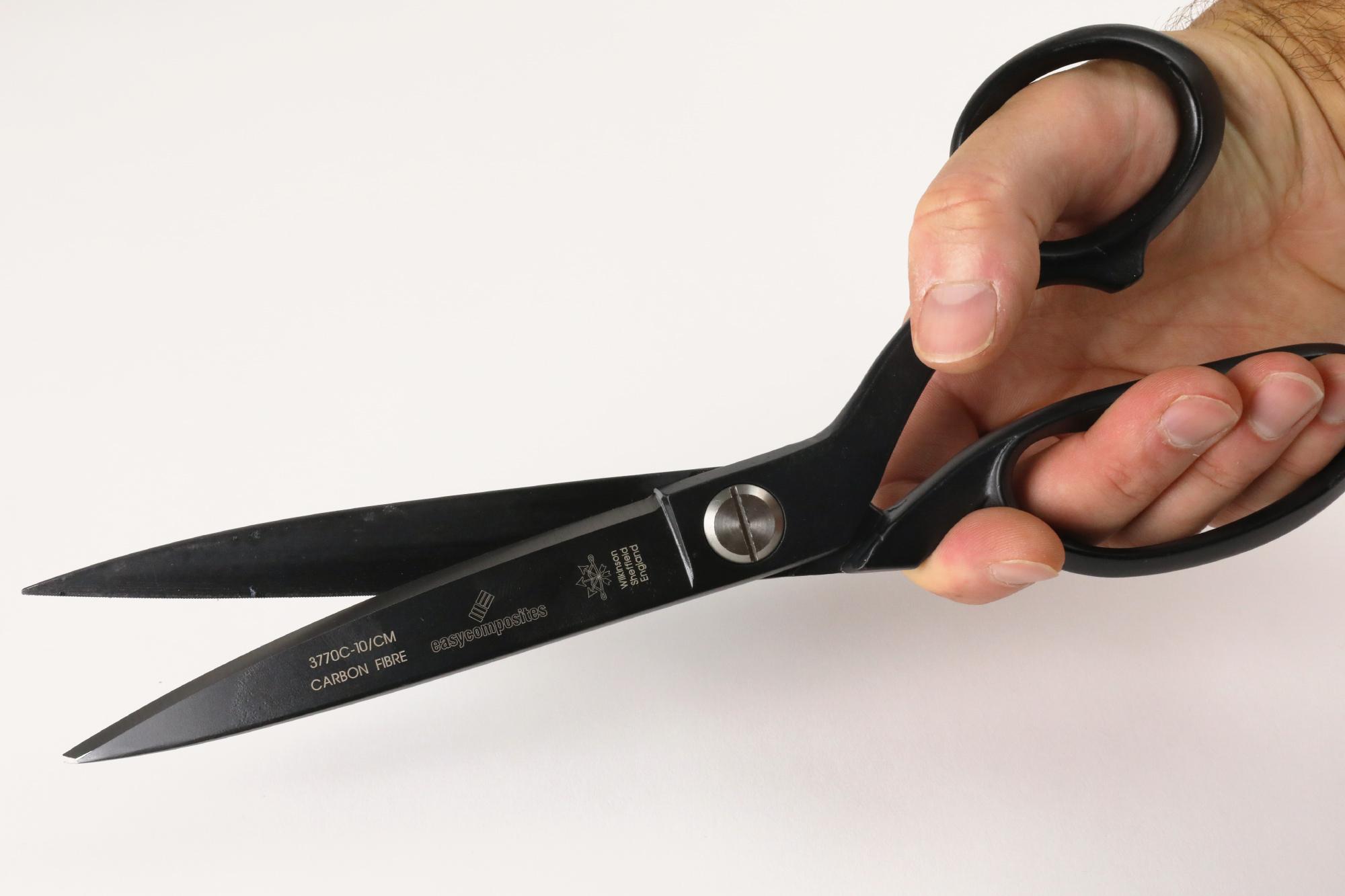 SC-CK10-professional-10-inch-carbon-fibre-composites-shears-in-hands.jpg