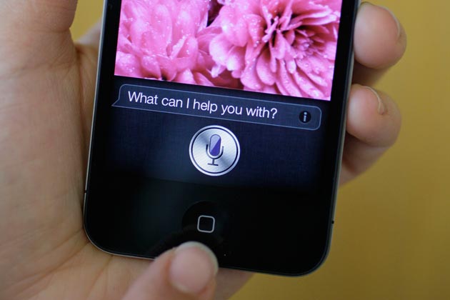 SIRI-iphone4.jpg