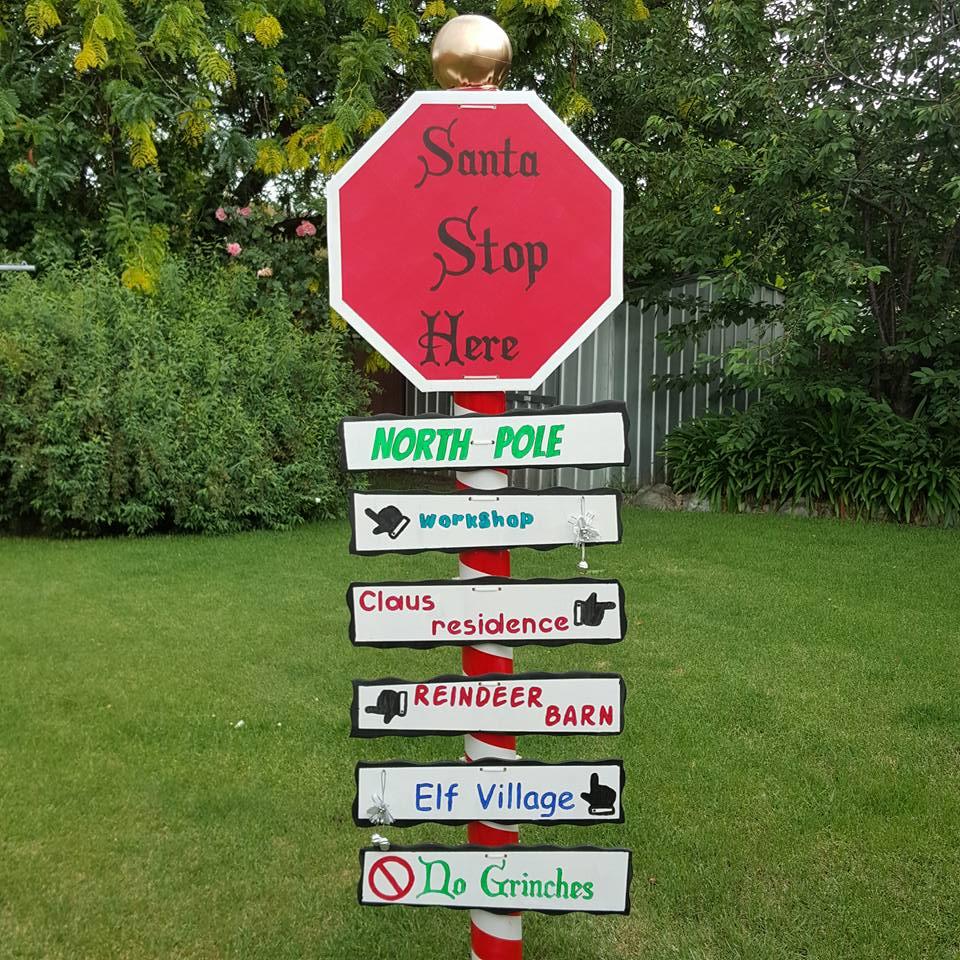 Santa-stop-here-sign-post-20-1.jpg