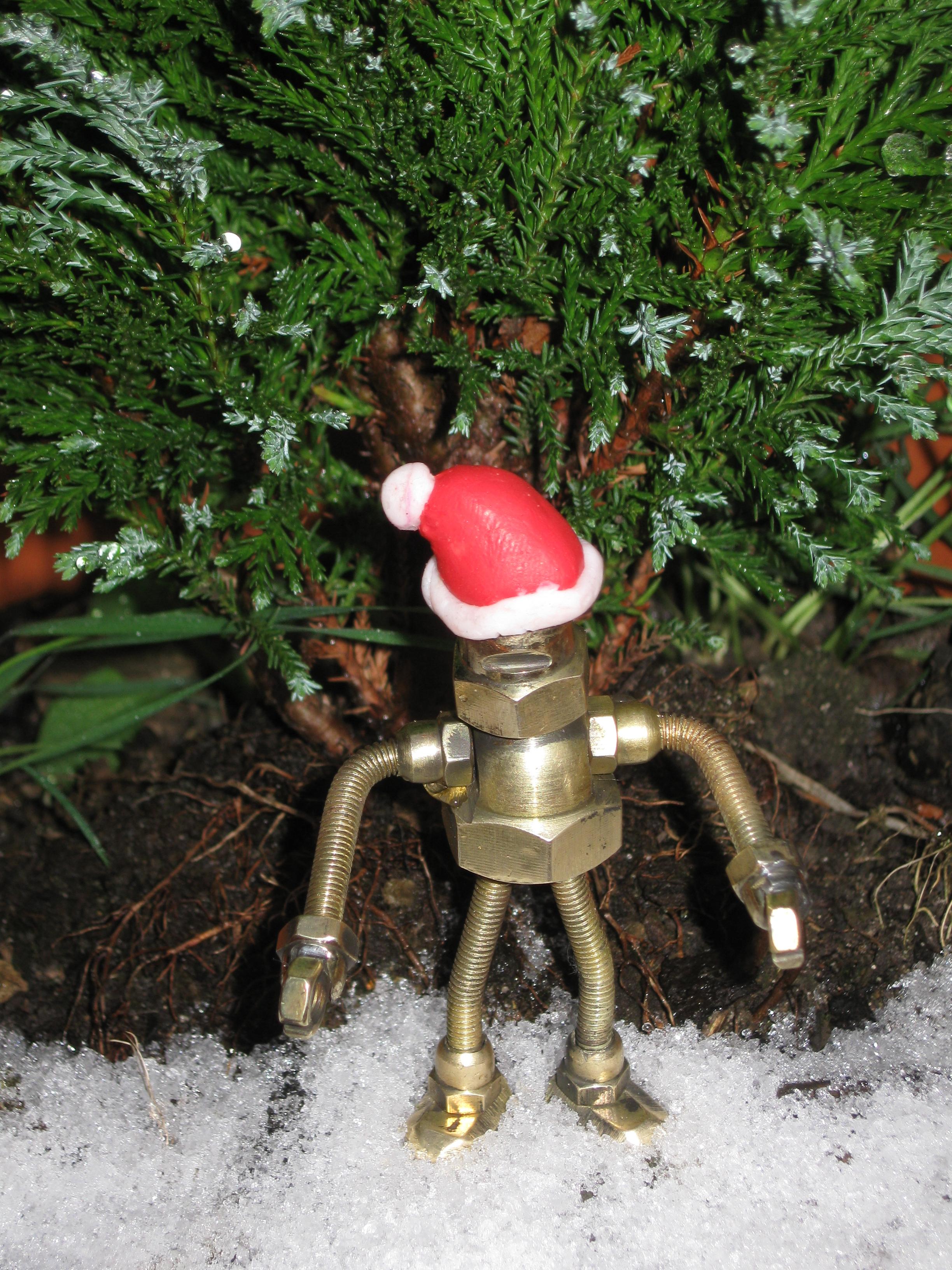 Santas Little Robot Helper 10.JPG