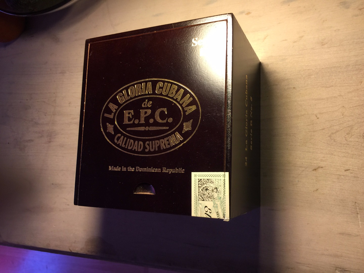 Series R #4 mahogany cigar box.JPG