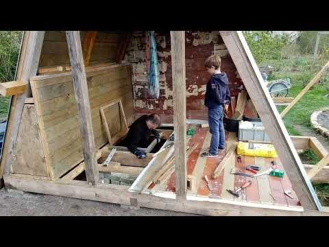 Shed 40 - Flooring Part 1